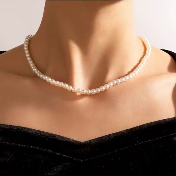 Pearl Tone Beaded Necklaces Women's Fashion Jewelry - Picture 7 of 10